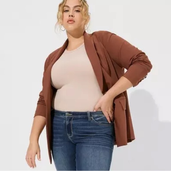 NWT Torrid Soho Studio Refined Crepe Blazer Root Beer 3x 22 24 - Picture 3 of 7